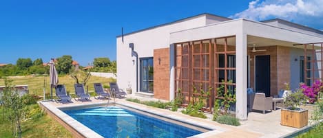 Holiday Home Swimming Pool