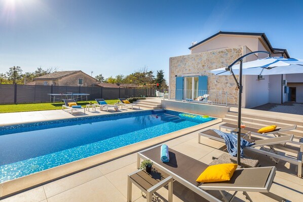 Piscine maison de vacances