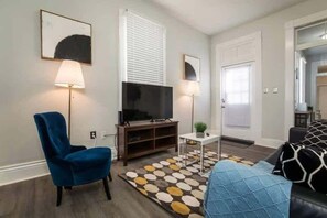 A beautifully decorated historic Louisville house awaits you!
