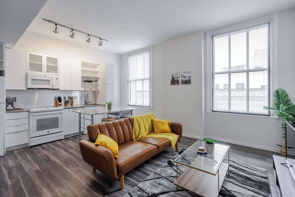 CozySuites Sky Central #19