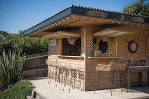 The Stargazy Arms - a property with a bar!