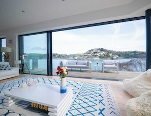 Lounge view