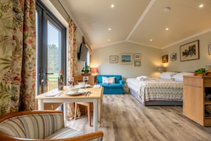 Hewie's Cottage: Spacious, open plan living space