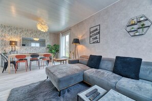Espace jour avec table à manger