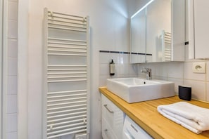 Salle de Bain avec douche