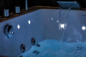 Baignoire balnéo
