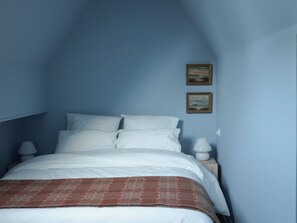 Chambre avec lit double