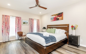 1st Floor King with En Suite