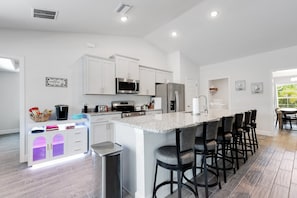 Indoors, Kitchen, Appliance, Microwave, Oven