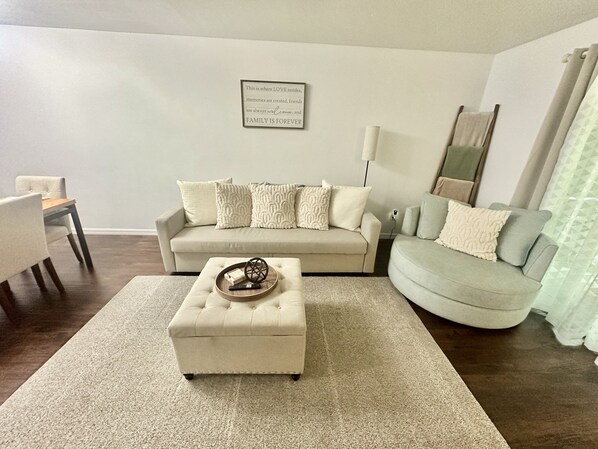 Furniture, Lamp, Home Decor, Rug, Couch