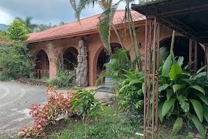 Restaurant & Reception