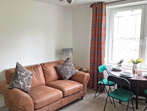Living room/dining room | Seasgair, Dingwall