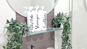 Bathroom amenities