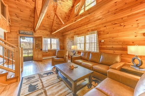 Living Room | 1st Floor | Smart TV | Free WiFi