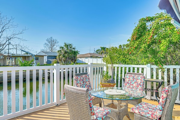 Hudson Vacation Rental | 1BR | 1BA | 301 Sq Ft | Step-Free Entry