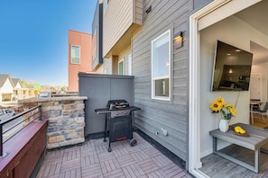 Private Balcony w/ Seating | Gas Grill