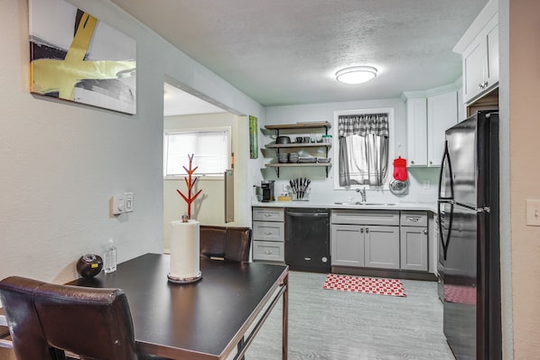 Tacoma Vacation Rental | 3BR | 2BA | 1,444 Sq Ft | Stairs Required