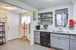 Kitchen | 1st Floor | Keurig | Dishwasher