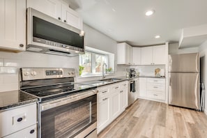Kitchen | Cooking Basics | Drip Coffee Maker | Blender | Toaster