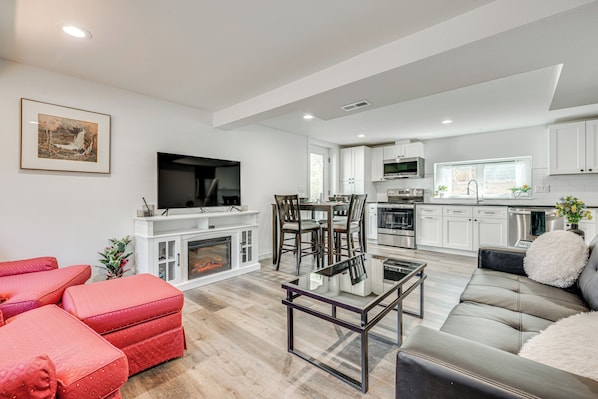 Erie Vacation Rental | 2BR | 1BA | 1,000 Sq Ft | 3" Step Required