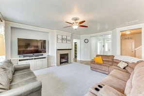 Living Room | Central A/C | Free WiFi | 1st Floor