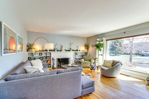 Living Room | 1st Floor | Fireplace