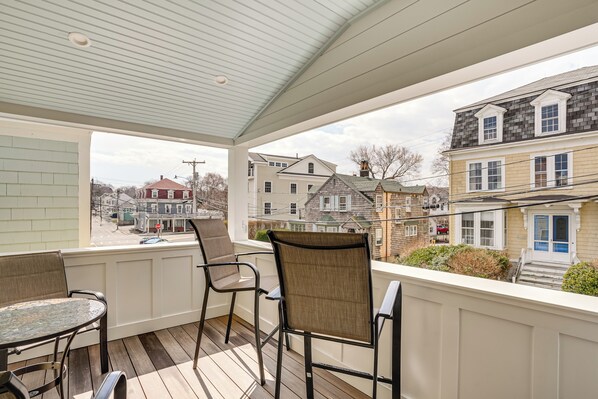 Rockport Vacation Rental | 3BR | 2.5BA | 2,800 Sq Ft | 2 Steps Required