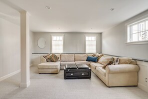Family Room | Lower Level | Smart TV | Free WiFi