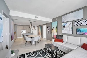 Stylish open space living room (1)