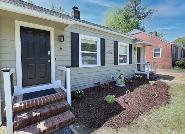 Green St Duplex, Unit A