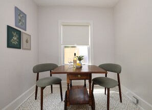 Quaint dining nook in kitchen, seating for two!