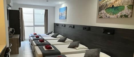 Bed for 5 persons