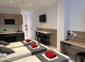 Kitchen/Dining Area