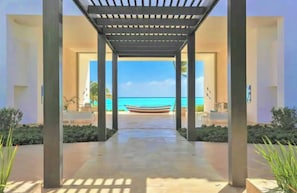Lobby of condominium "Punta Palmera"