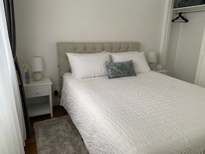 Bedroom with queen bed