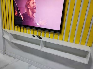 Fernseher