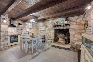 Cuisine et salle Ă manger