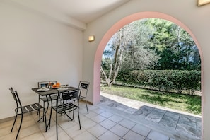 Salle à manger extérieure