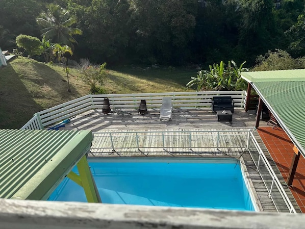 Vue sur piscine