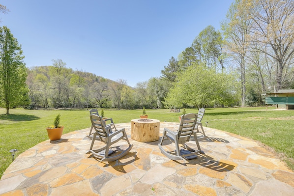 Hiawassee Vacation Rental | 2BR | 2BA | Steps Required | 1,200 Sq Ft