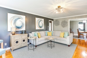 Living Room | 1st Floor | Free WiFi | Central A/C & Heating