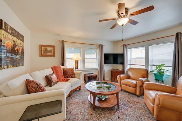 Corvallis Vacation Rental | 1BR | 1BA | 877 Sq Ft | 3 Steps Required