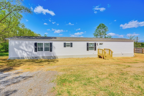 Bedford Vacation Rental | 3BR | 2BA | 4 Steps to Enter | 1,140 Sq Ft