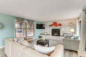 Living Room | Free WiFi | Smart TV | 2-Story Home | 1st Floor