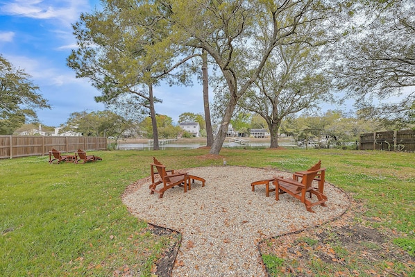 Charleston Vacation Rental | 4BR | 2BA | 1,599 Sq Ft | 4 Steps to Enter
