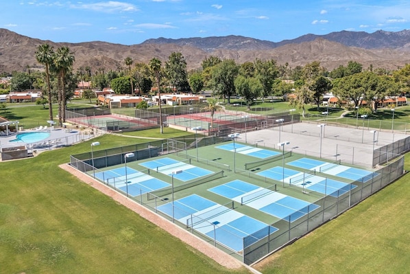 Pickleball and Tennis Courts