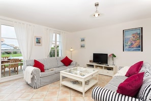 The interior is comfortable - please note that interior decor does vary.