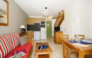 Welcome to our bright maisonette!
