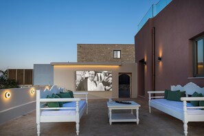Balarina Residence also features an outdoor cinema