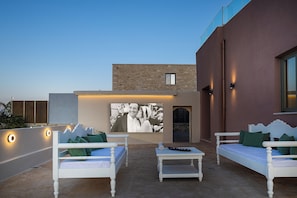 Balarina Residence also features an outdoor cinema